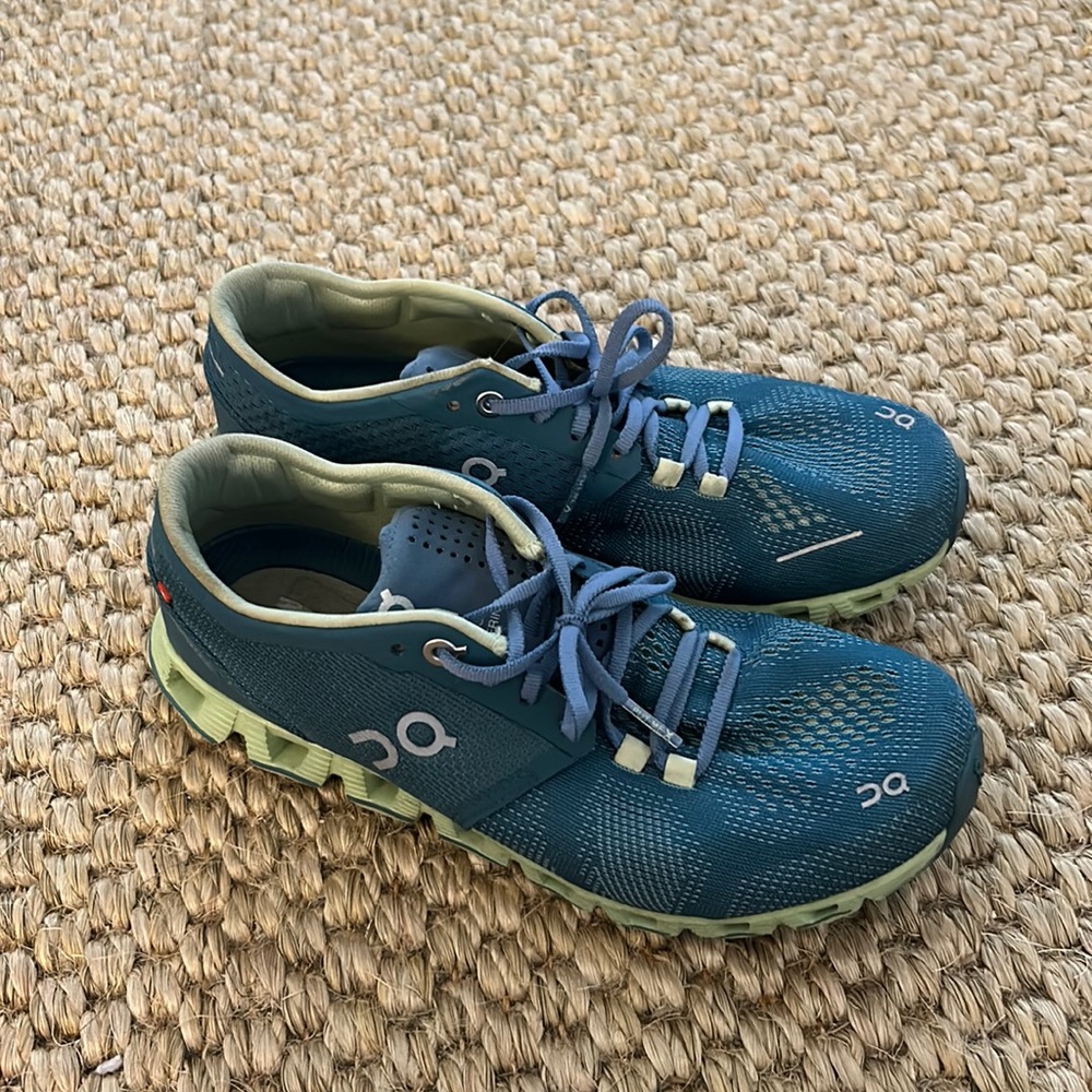 on cloud tennis shoes